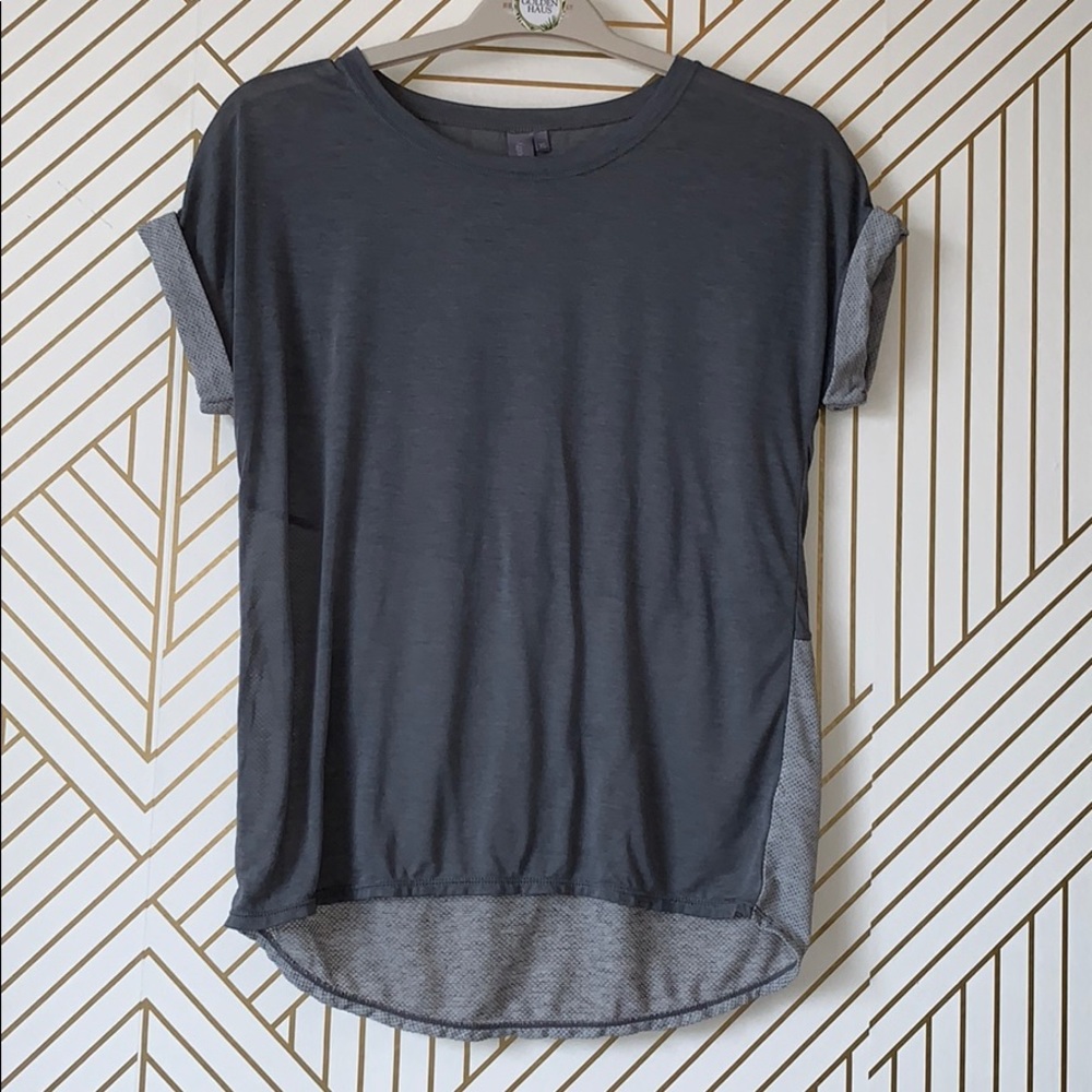✨Sweaty Betty T Shirt✨